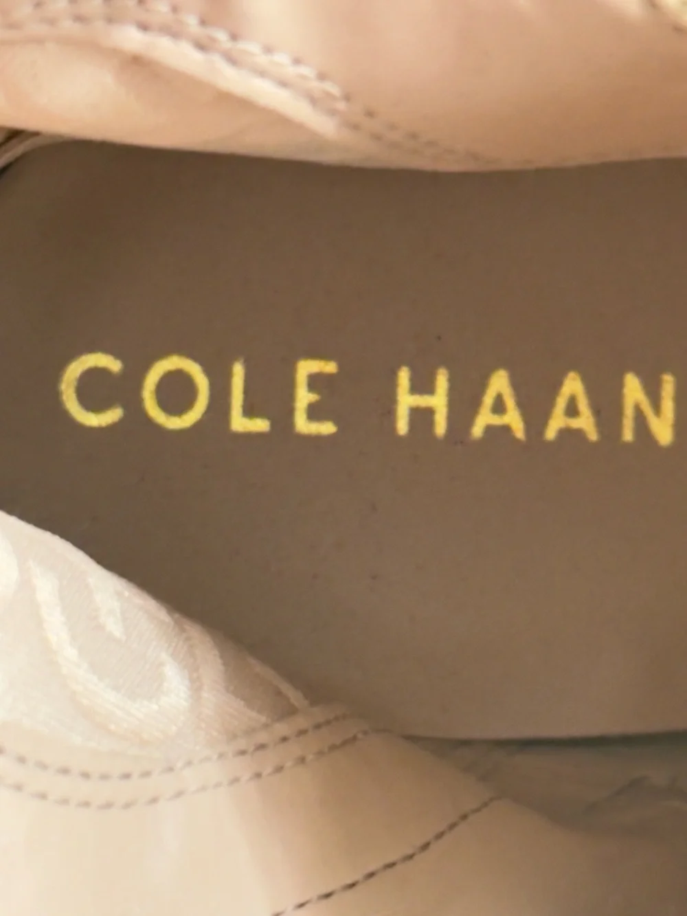 Cole Haan New Woman’s Elyse Beige Tan Ankle Bootie Size 7 - Picture 8 of 8